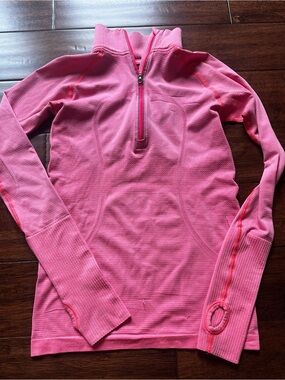 Lululemon Swiftly Tech Half-Zip Long Sleeve Top